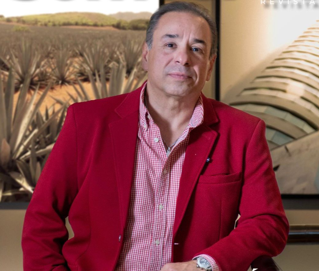 Alejandro De León García